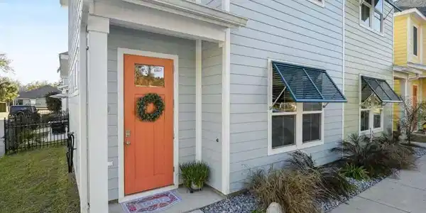216 Carre Court