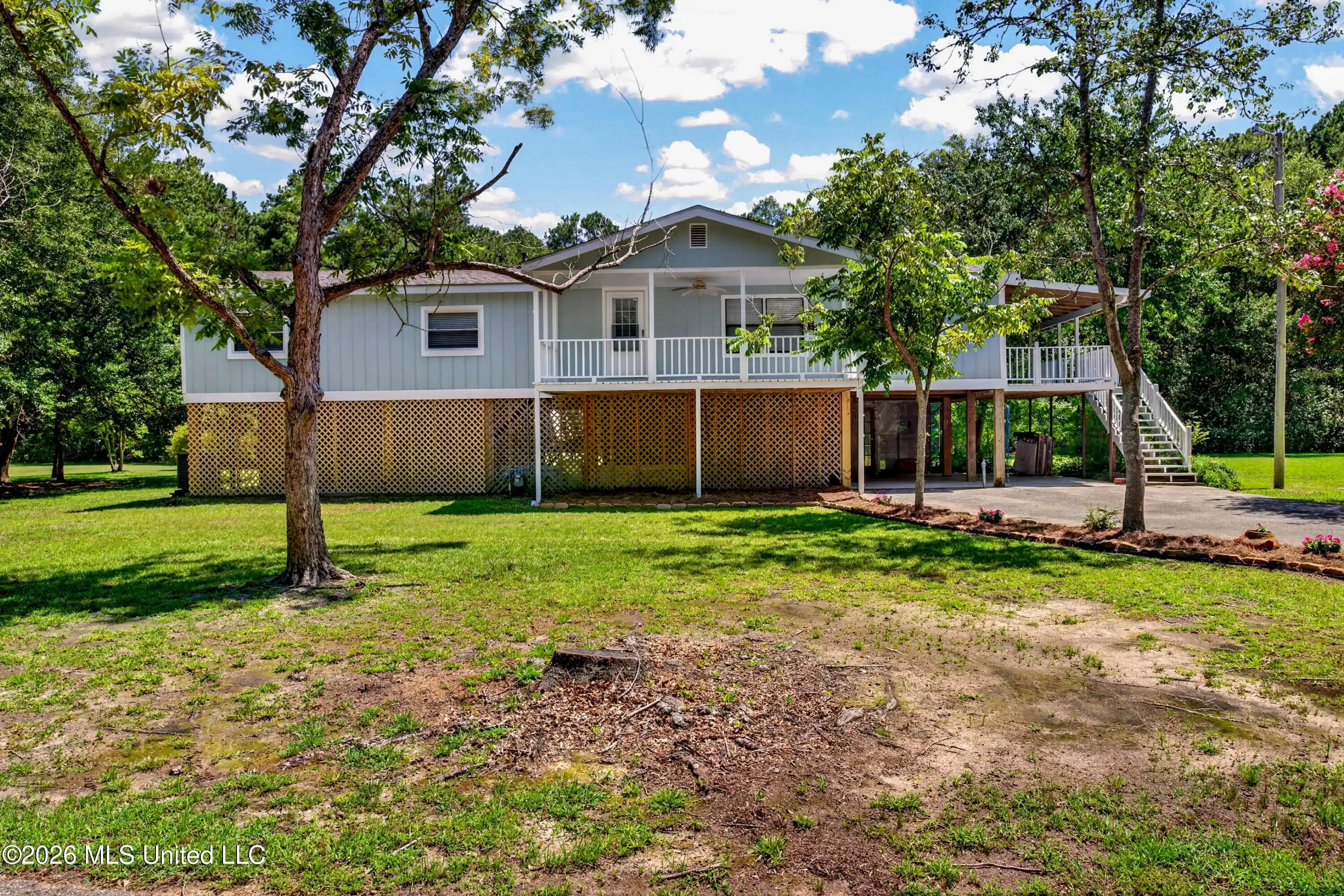 Image 1: 10415PinOak-8