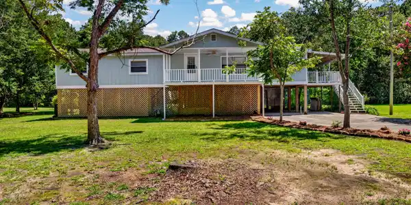 2205 Guillotteville Road