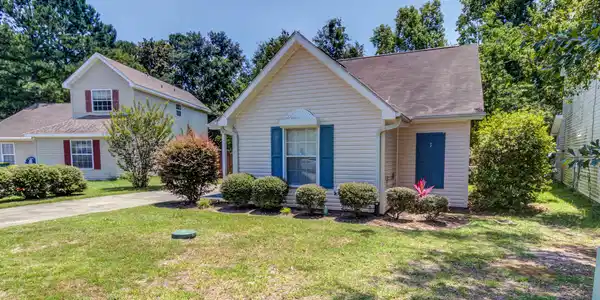 4590 Laurelwood Drive