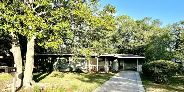 2007 Cresent Drive