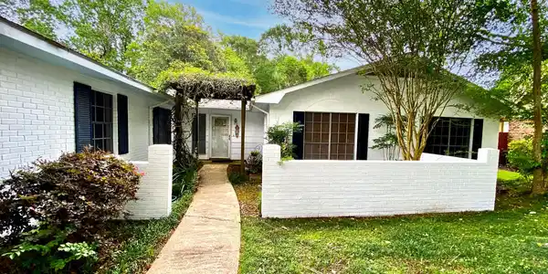 1812 Seacliffe Drive