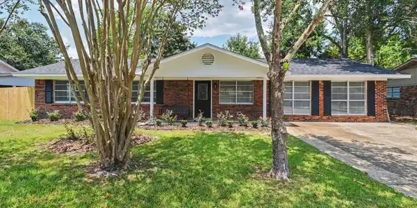 2074 Trailwood Drive