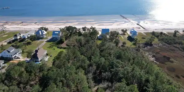 210 Beach Boulevard S