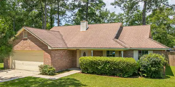 2205 Dolphin Drive