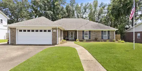 1961 Bayside Drive