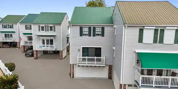 255 E Scenic Drive