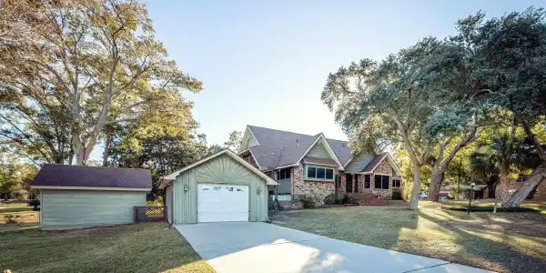 446 Melissa Drive