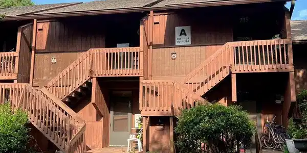 205 Lakeside Villa