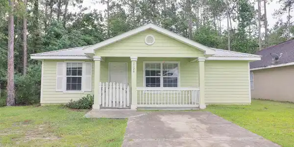 7124 Sunflower Street