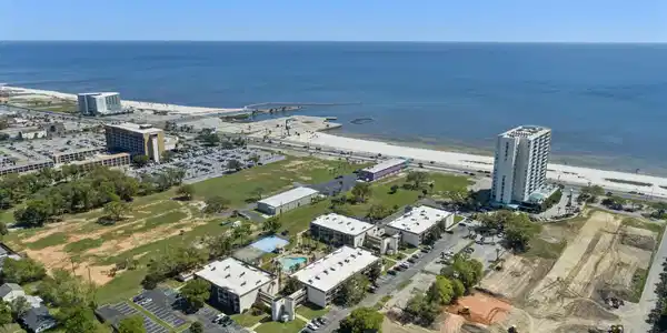 2046 Beach Boulevard
