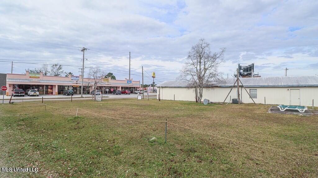 Image 4: #4 - McLaurin