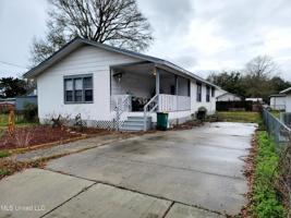 343 Bowen Street