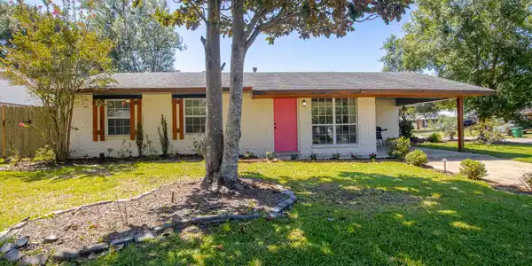 16021 Waycross Drive
