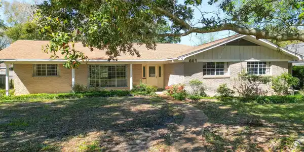 807 Ford Street