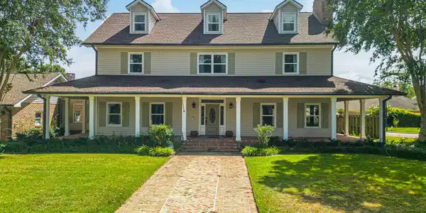 2729 Channel Place