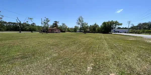 1 Davis Bayou Circle