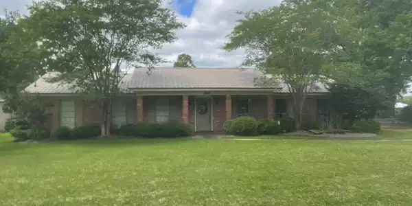 6305 Hermosa Drive