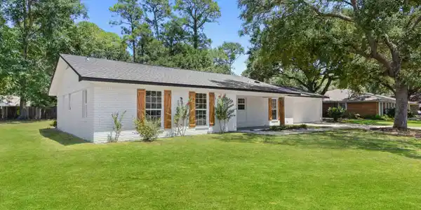 230 Tantallon Drive