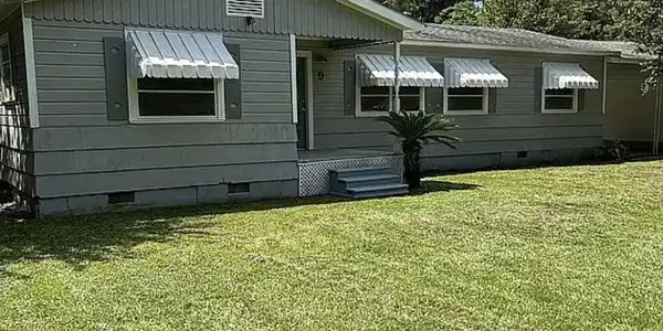 9 Davis Bayou Rd