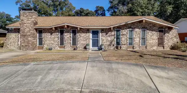 2419 Demaret Drive