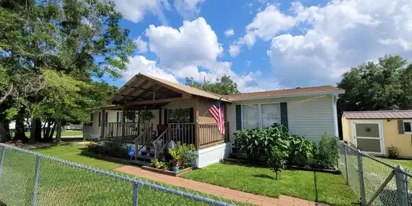 880 Cedar Lake Road