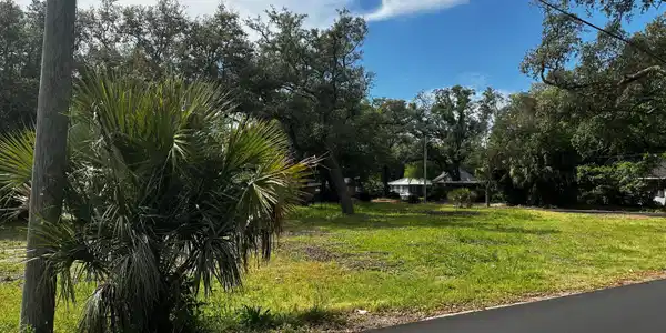 17-A Iberville Drive