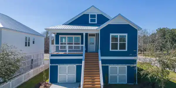 307 Davis Avenue