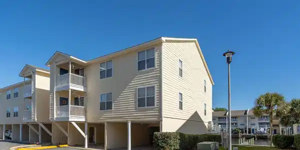 2421 Beachview Drive