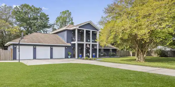 2106 Whitney Oaks Drive