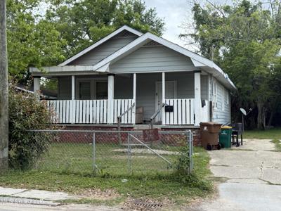 304 Nixon Street