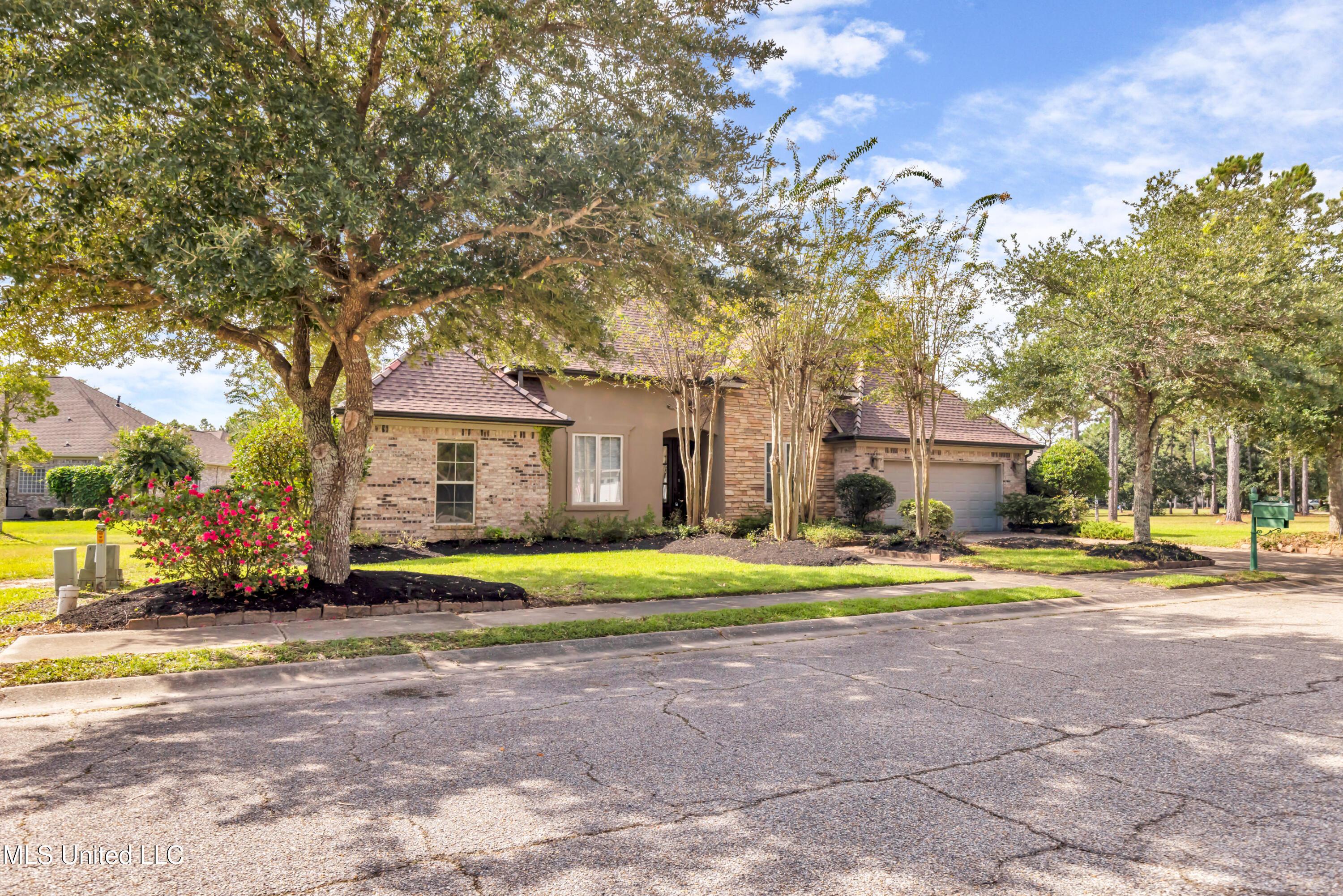 Image 2: 3530ForrestPreserveCir-2