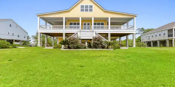 320 Beach Boulevard S