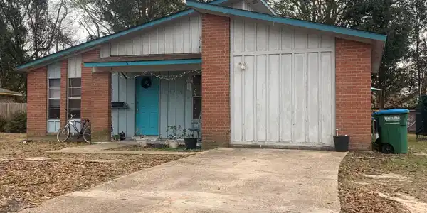 108 Augustine Court