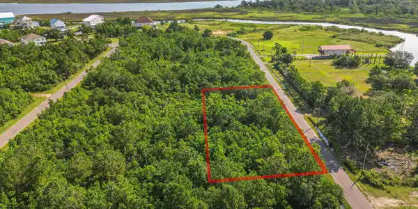 00 Bayou View E Drive