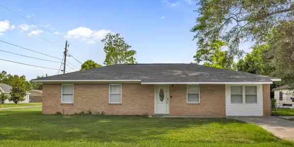 701 Sunset Drive