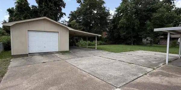 Image 3: Backyard