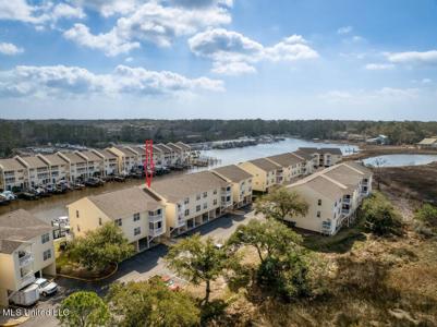 2421 Beachview Drive