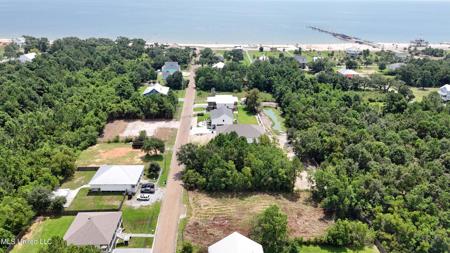 123 Lafitte Drive