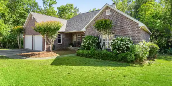 806 Magnolia Bayou Boulevard
