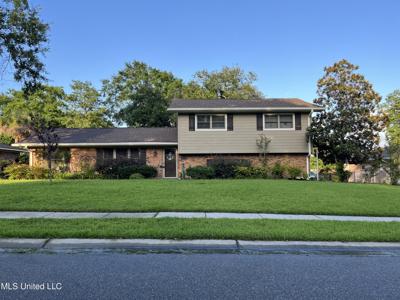 732 Canterbury Drive