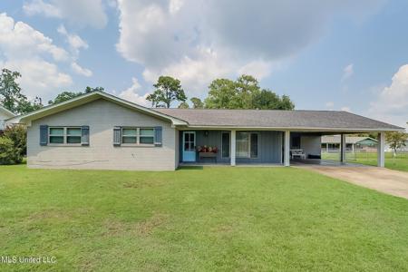 2266 Sunkist Country Club Road