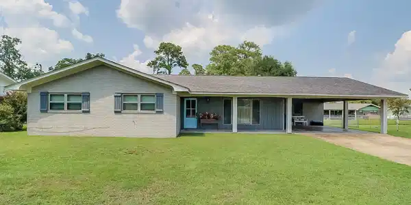 2266 Sunkist Country Club Road