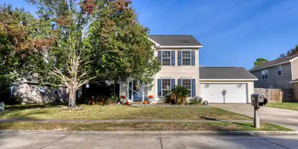 2250 Club Moss Circle Circle