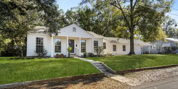 256 Graham Avenue