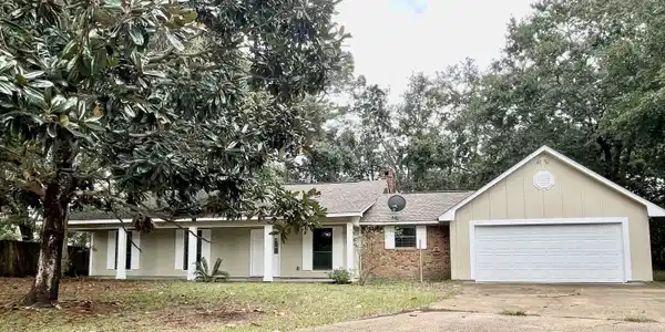 425 Inverness Court