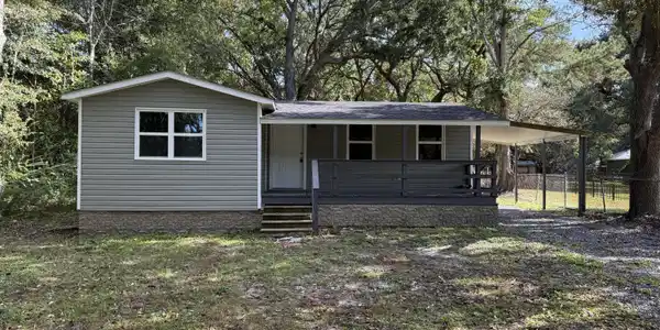 1528 Ladnier Road