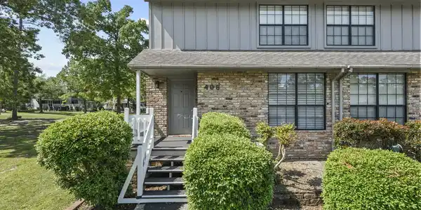406 Highpoint Drive
