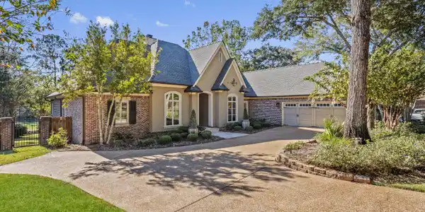 24345 Oak Island Drive