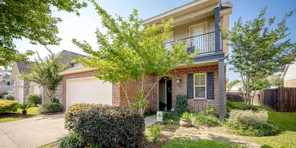3927 Acadian Village Drive